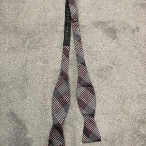 Beaux Tied 100% Silk Hand Made Gray Plaid Adjustable Bow Tie